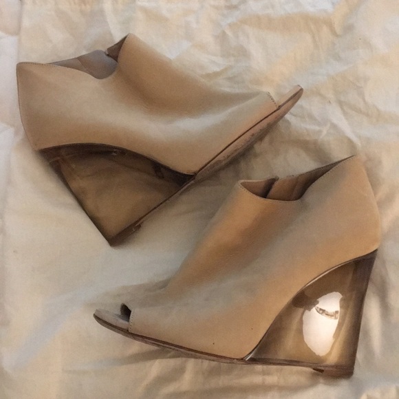 Burberry Shoes - Burberry wedges
